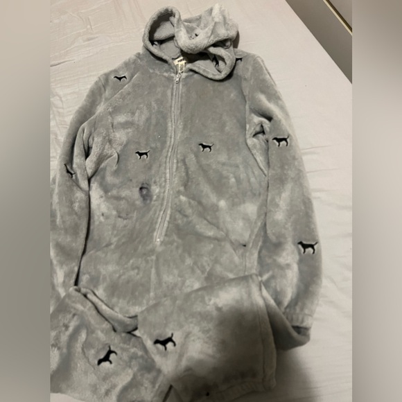 Victoria Secret Pink Teddy Soft Pajama Onesie M/L Dogs Gray one piece RARE - Picture 4 of 6